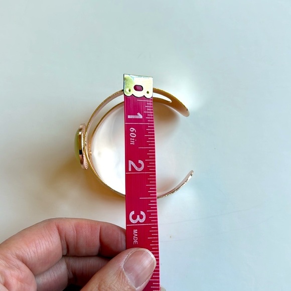 Vintage Y2K Elegant Rose Gold and faux Opalescent stone adjustable Bracelet - Picture 5 of 5